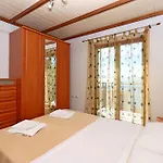 5580b Klenovica